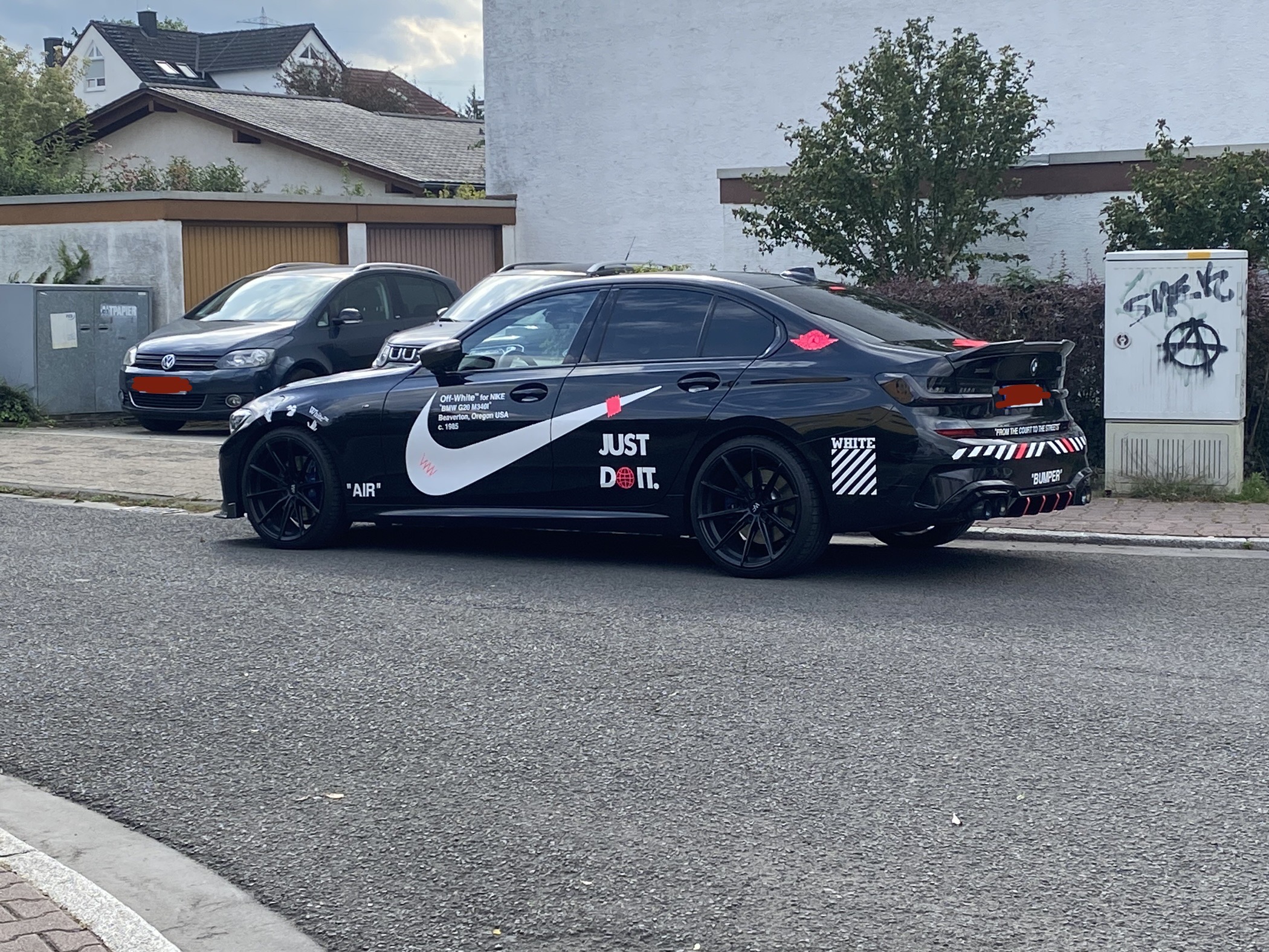 BMW M340i Nike-Offwhite Design